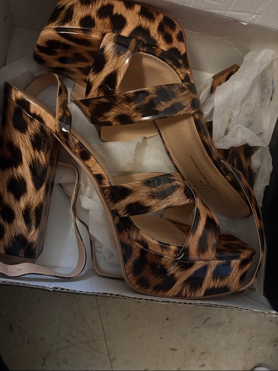Olivia Ferguson Shoes - Leopard Print Platform Sandals with High Block Heel - Brown/Black